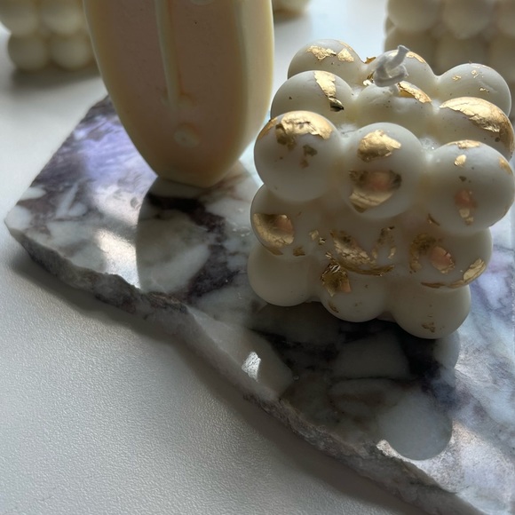 Aesthetic Bubble Soy Luxury Candle - Picture 4 of 4